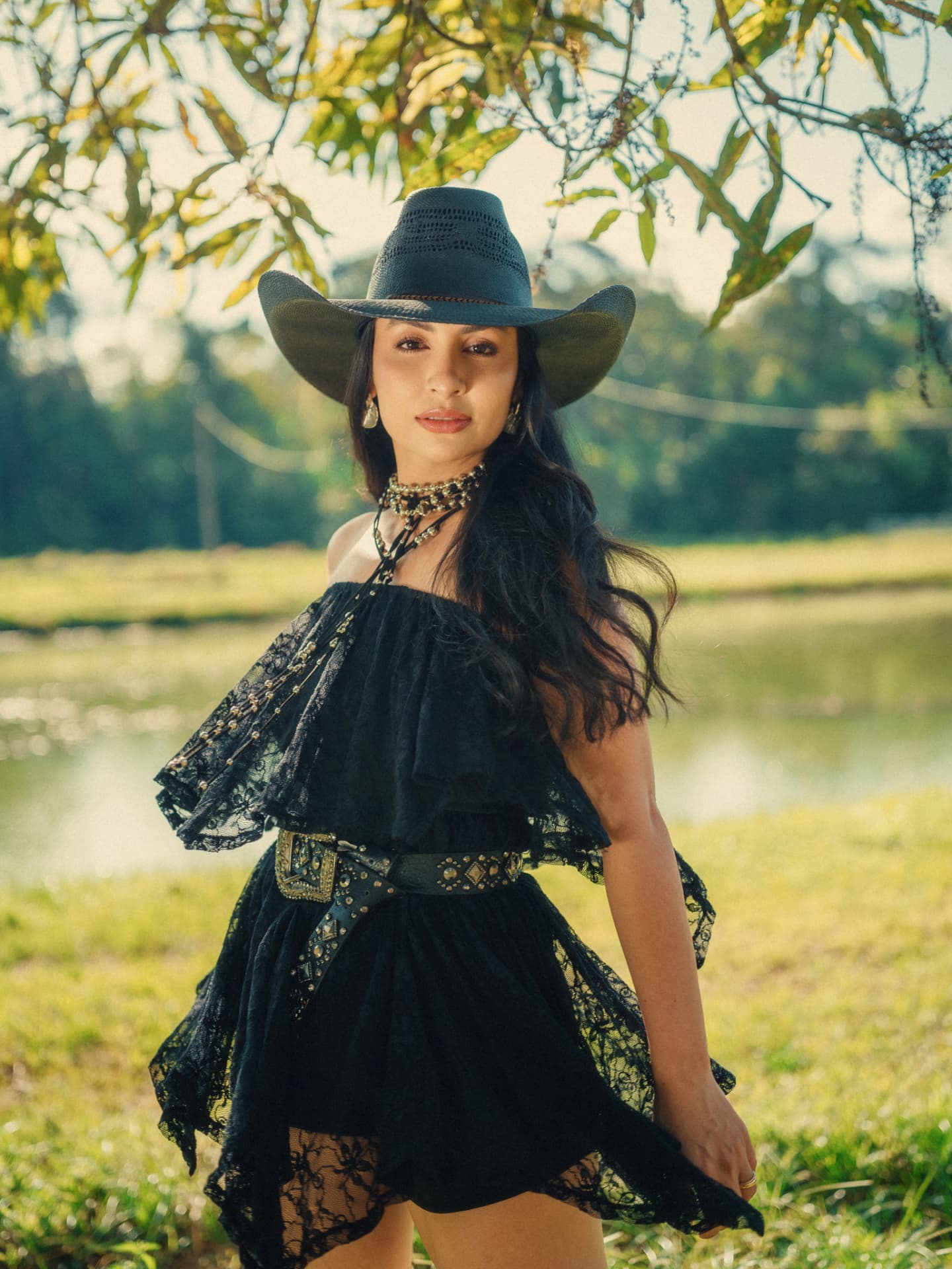 Vestido Renda Noir Ombro a Ombro